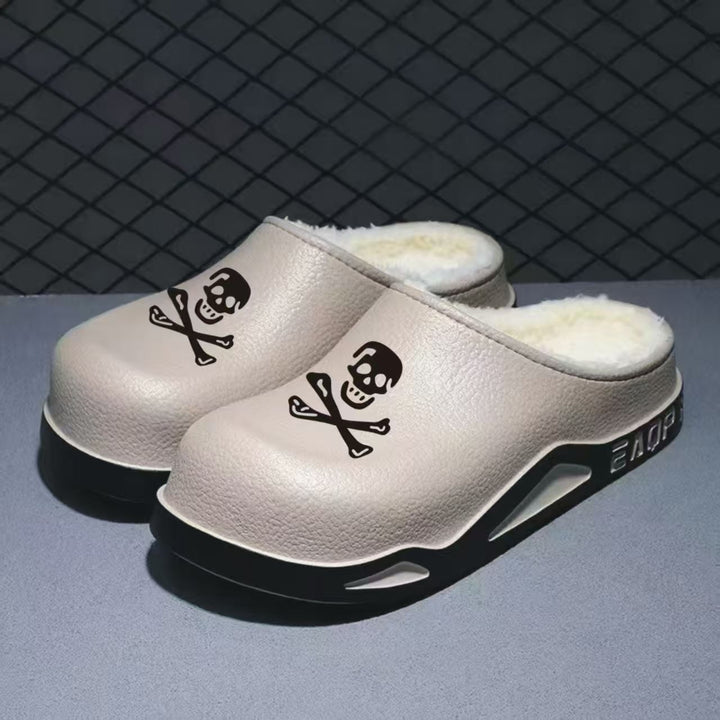Herren Gefütterte PU-Clogs mit Totenkopfprint und profilierter EVA-Sohle Echoarhiv