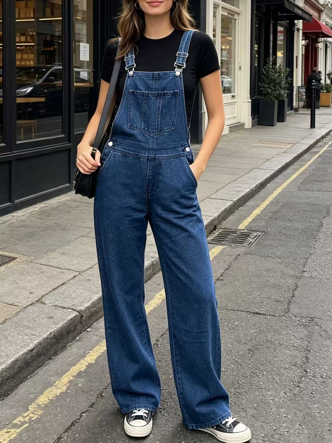 Damen nan weite Denim-Latzhose mit hoher Taille, verstellbaren Trägern und lässigem Schlag Echo Archiv