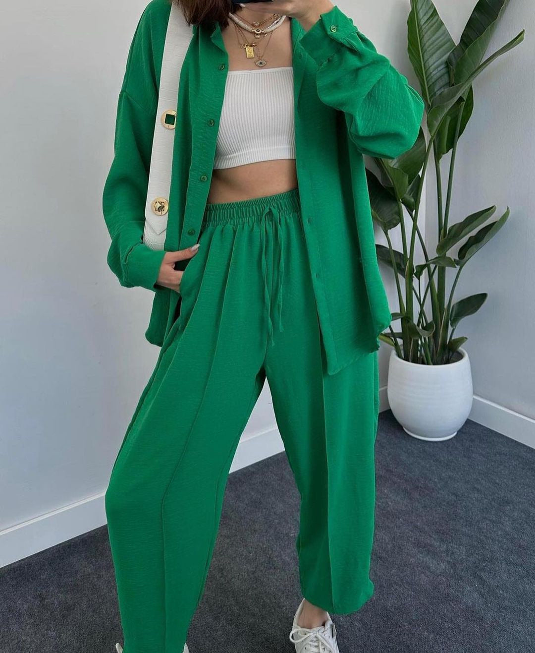 Damen Lässiges zweiteiliges Lounge-Set aus Crêpe mit Oversize-Hemd und hohem Elastikbund Echoarchiv