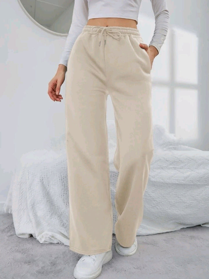 Damen nan High‑Waist Wide‑Leg Jogginghose mit elastischem Komfortbund, Kordelzug und tiefen Eingrifftaschen Echo Archiv