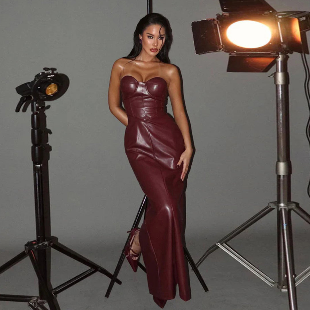 Damen figurbetontes Kunstlederkleid mit herzförmigem Ausschnitt und elegantem Schnitt Echo Archiv