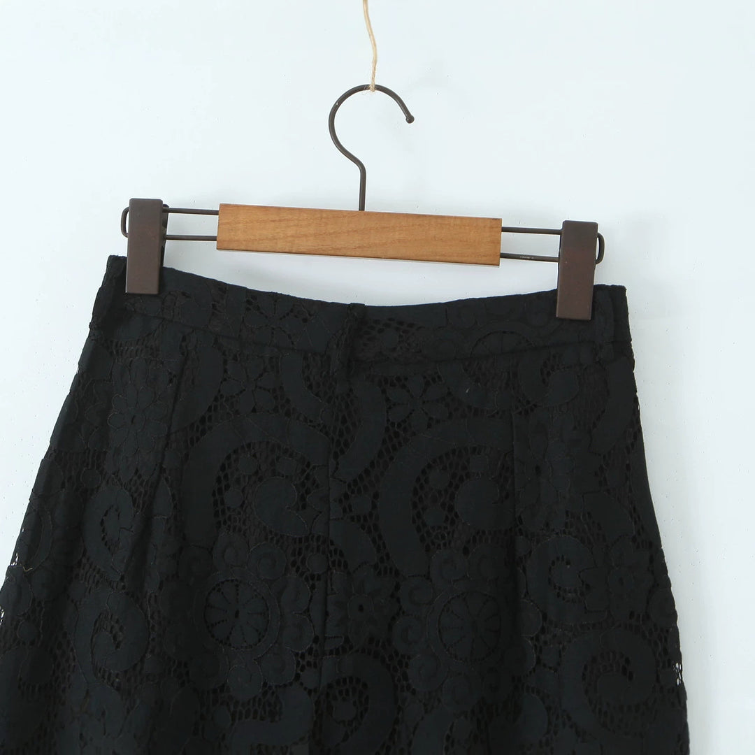 Damen hochtaillierte Spitzenslouchhose mit durchgehendem Futter, weitem Bein und Bund mit Gürtelschlaufen – Avélisse