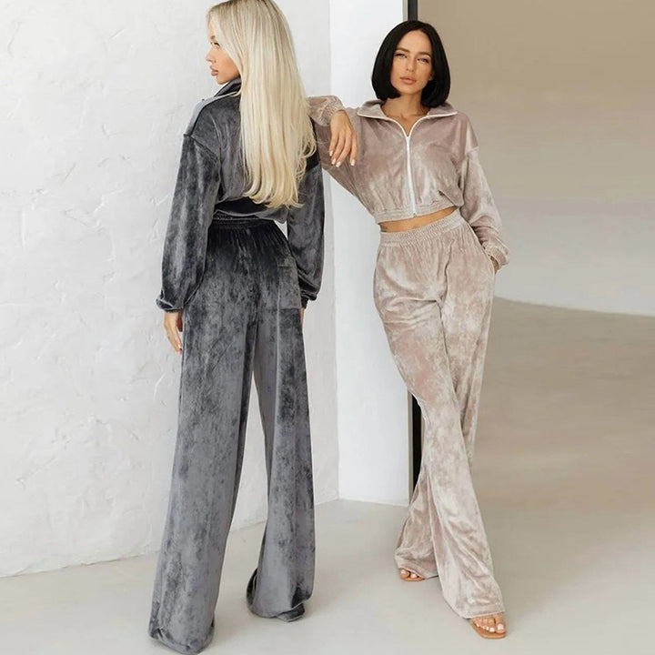 Damen nan Cropped Velours-Joggingset mit halbem Reißverschluss, gerafftem Komfortbund und breiten Bündchen Echo Archiv