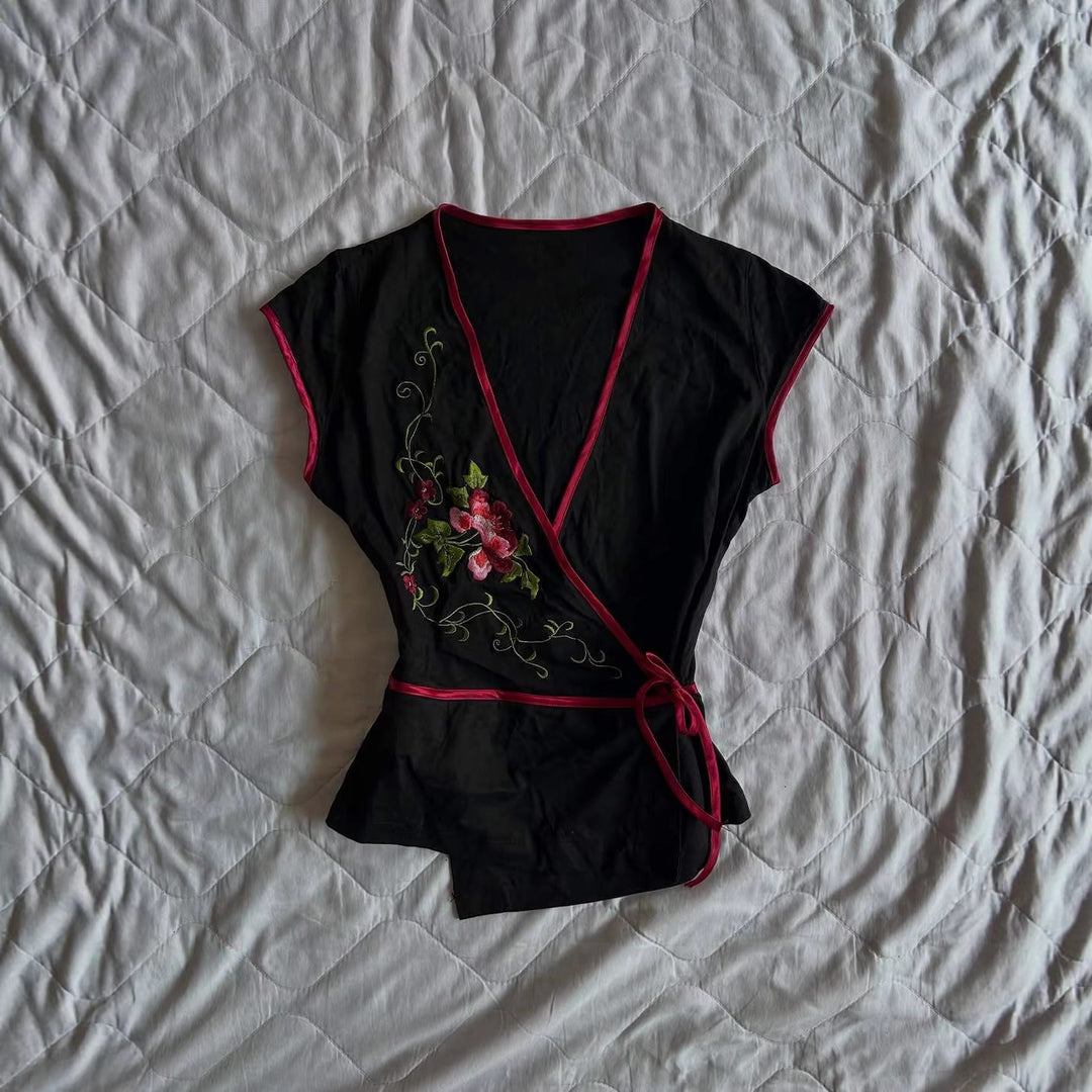 Damen Blusenkleid mit floralen Stickereien Echo Archiv