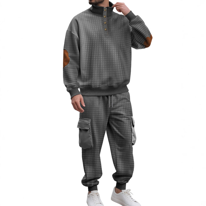 Herren nan Karo-Relief-Sweatset mit Stehkragen-Knopfleiste, Velours-Ellenbogenpatches und Cargo-Jogger Echo Archiv