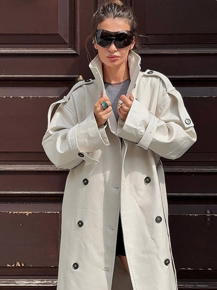 Damen tailloser Long-Trenchcoat im Oversize-Schnitt mit doppelter Knopfleiste und Schulterklappen Echoarchiv