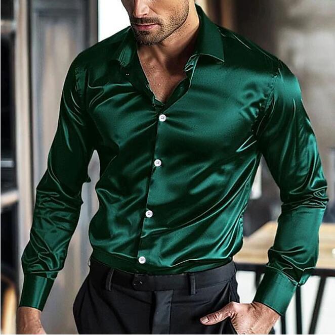 Herren Elegantes Langarmhemd aus glänzendem Material mit moderner Passform Echoarchiv