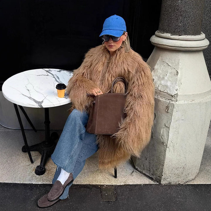 Damen Oversize Shaggy‑Kunstpelz‑Mantel mit langer Florstruktur und verdeckter Knopfleiste Echoarchiv