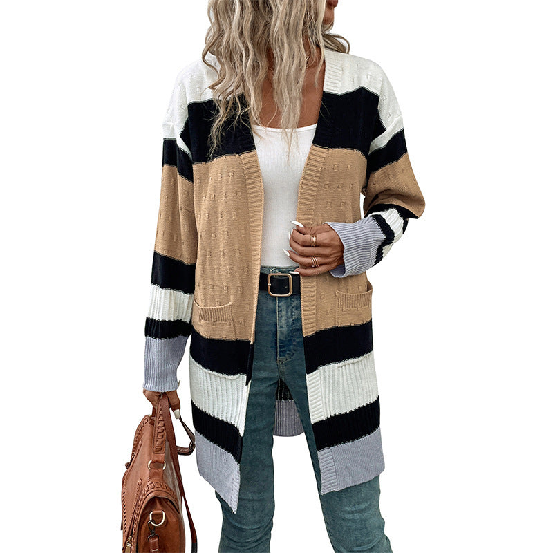 Damen Langer Gestreifter Strickcardigan mit aufgesetzten Taschen und offener Front Echoarchiv