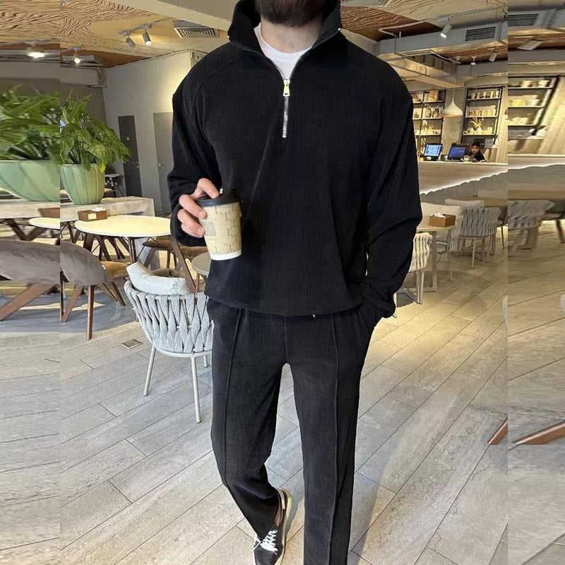 Herren Lounge-Set bestehend aus hochwertigem Pullover mit Reißverschluss und bequemen Jogginghosen Echoarchiv