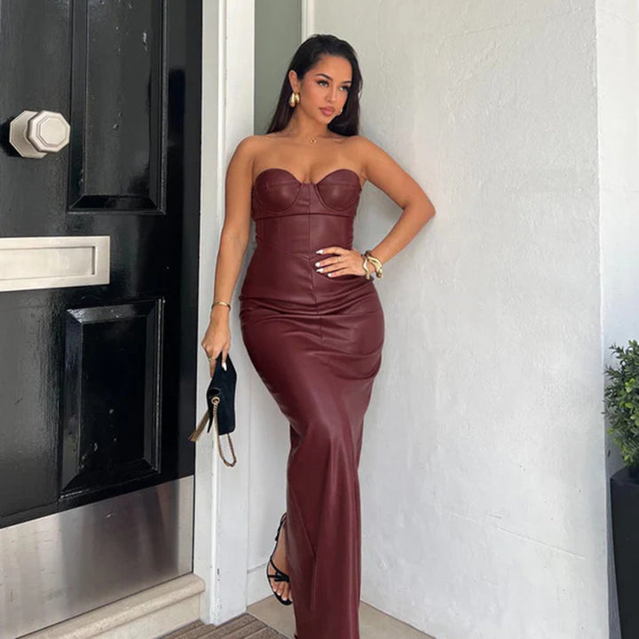 Damen figurbetontes Kunstlederkleid mit herzförmigem Ausschnitt und elegantem Schnitt Echo Archiv