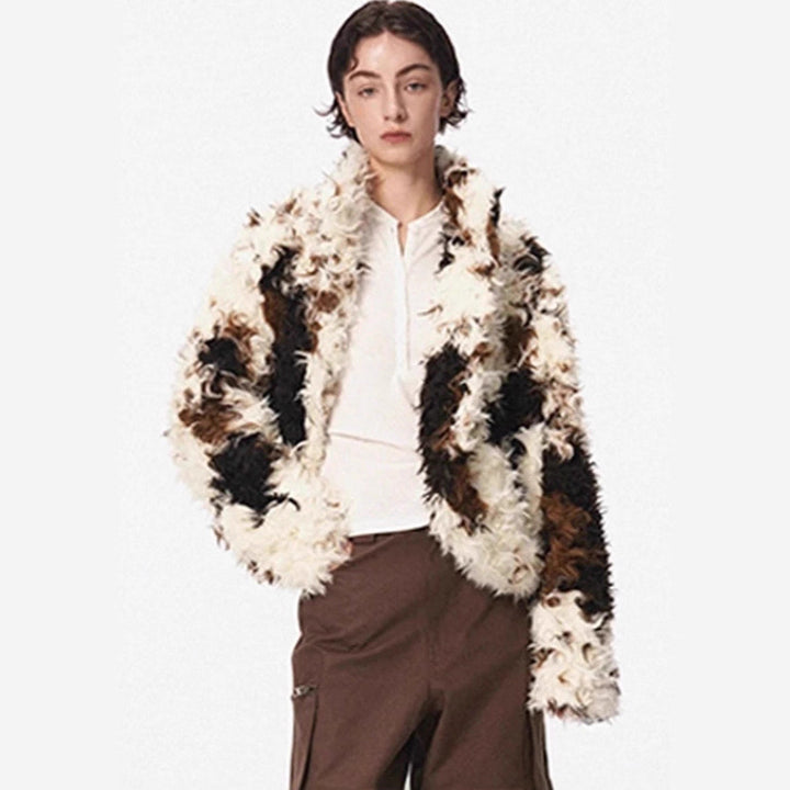 Damen Kurze Shaggy-Faux-Fur-Bomberjacke mit strukturierter Patchwork-Optik Echo Archiv