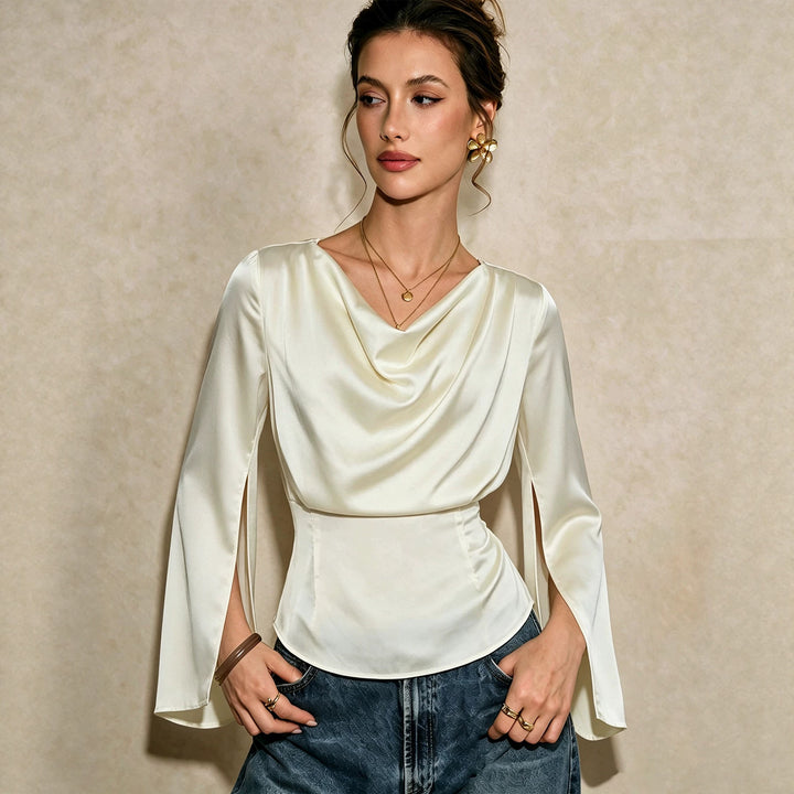Damen elegante Satinbluse mit Wasserfallausschnitt, taillierter Silhouette und langen Ärmelschlitzen – Élovi