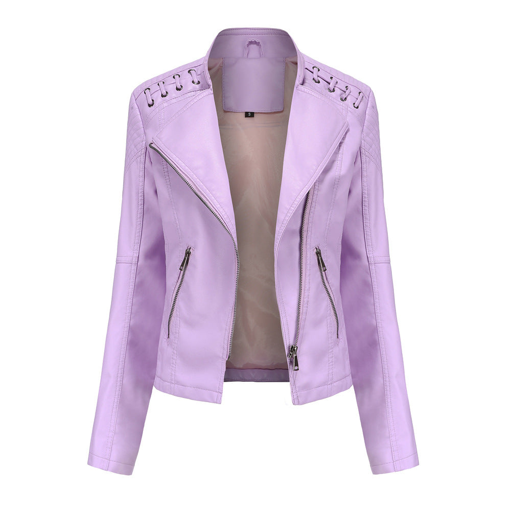 Damen nan kurze Bikerjacke aus Kunstleder mit dekorativen Ösenschnürungen an den Schultern Echo Archiv