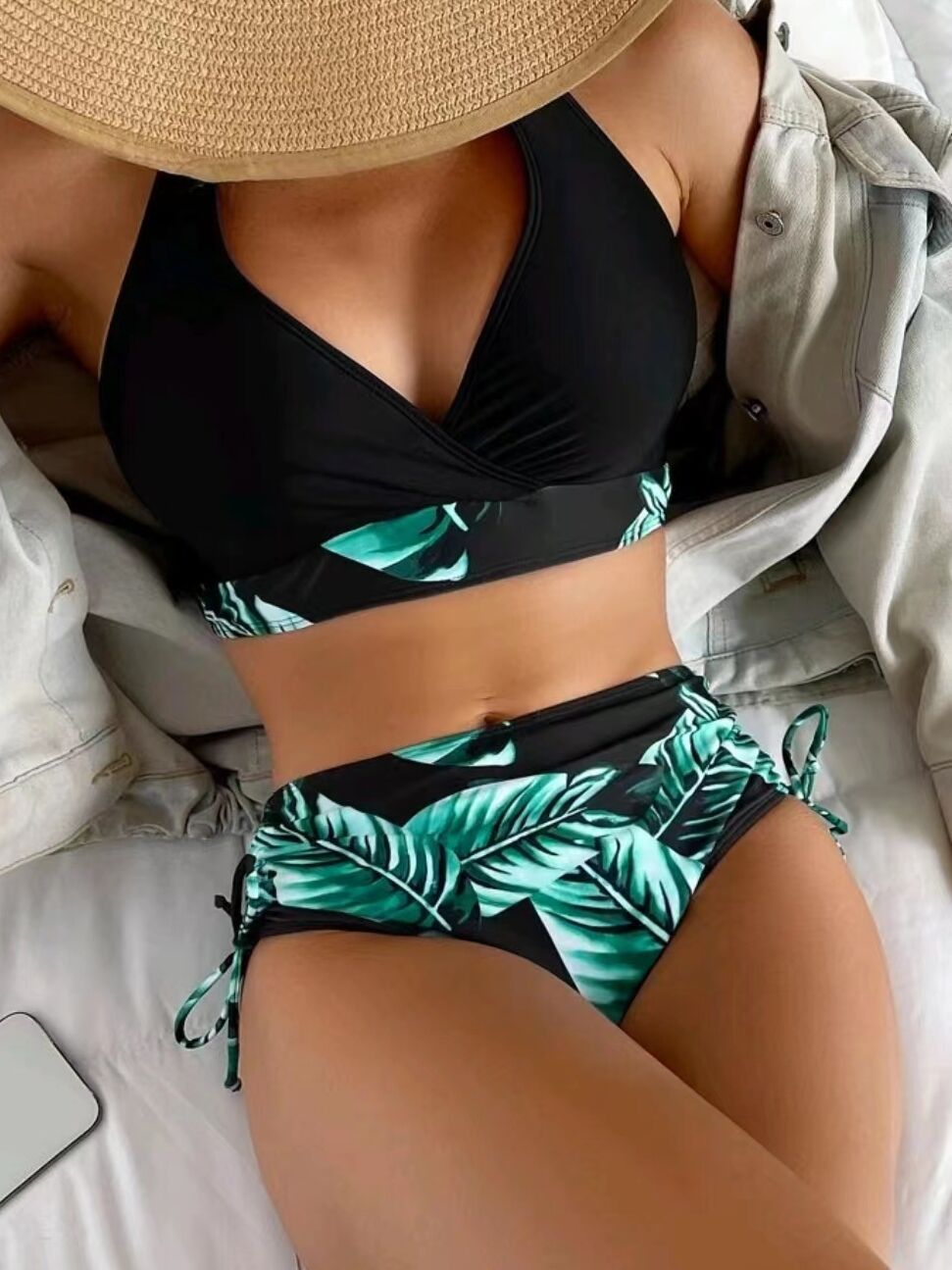 Damen Bikiniset mit raffiniertem Wickeloberteil und verstellbaren Seiten Echo Archiv