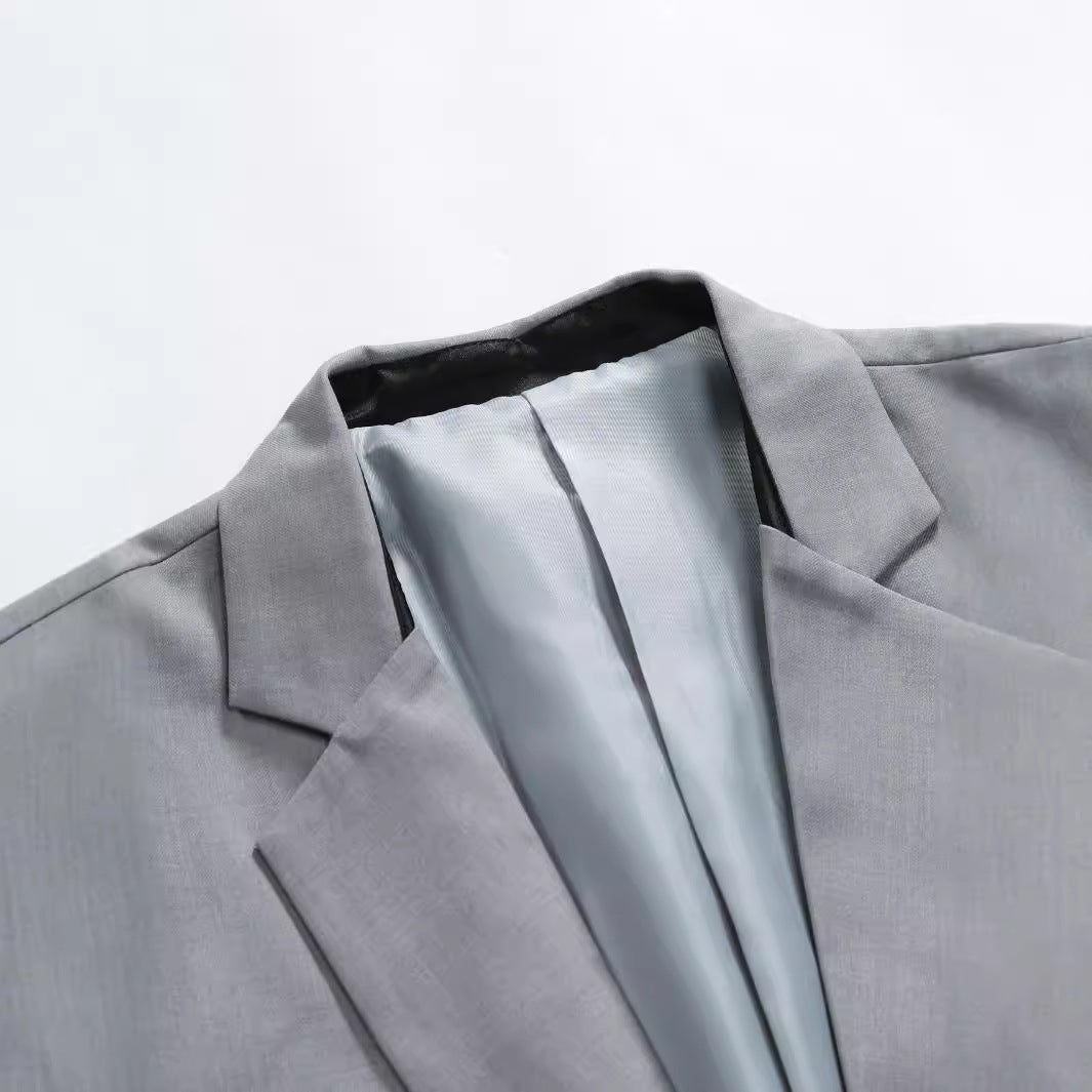 Herren elegantes Anzugset mit modernem Schnitt und feinem Material Echoarchiv