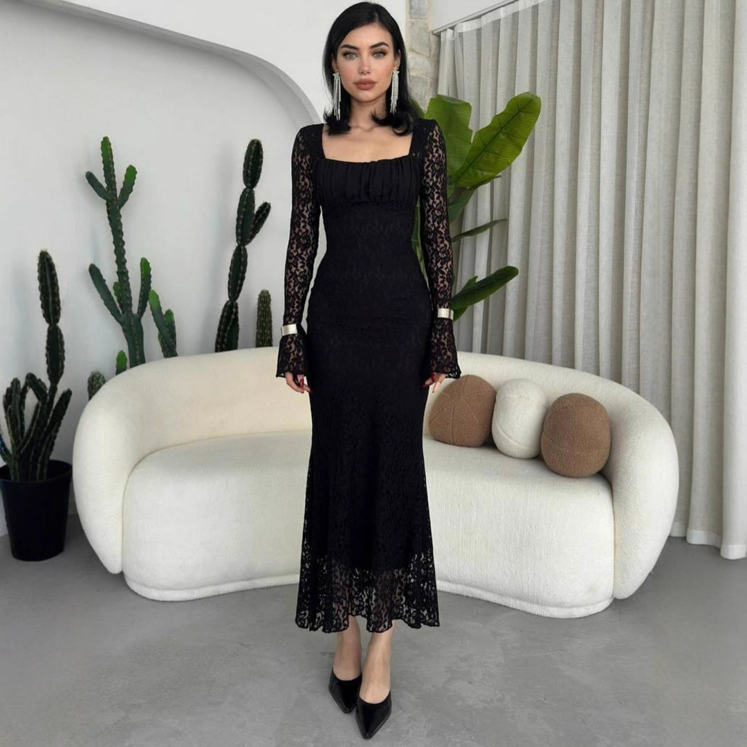 Damen elegantes Spitzenkleid mit langem Arm und figurbetontem Schnitt Echo Archiv