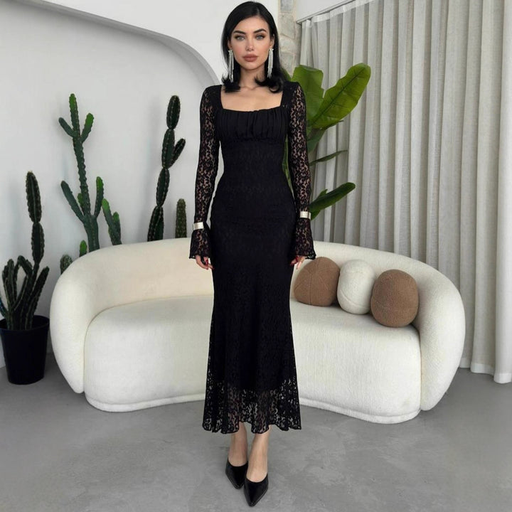 Damen elegantes Spitzenkleid mit langem Arm und figurbetontem Schnitt Echo Archiv