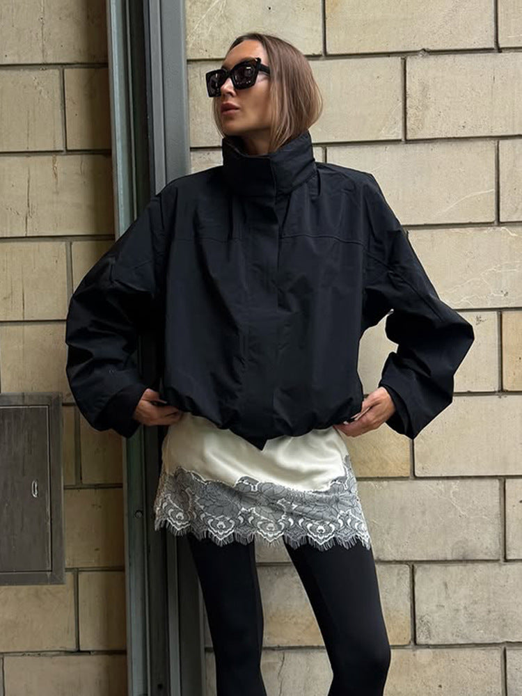Damen Cropped Windjacke mit hochschließendem Stehkragen und kastiger Silhouette Echoarchiv