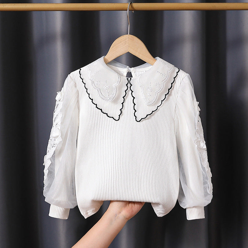 Mädchen modische Bluse mit eleganten Tüllärmeln und kunstvoller Spitzenverzierung Echo Archiv
