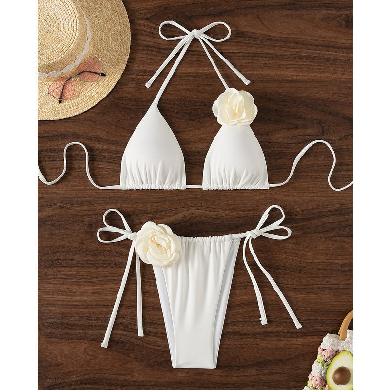 Damen Triangel-Bikini mit verspielten Blütenapplikationen und verstellbaren Bindebändern Echo Archiv