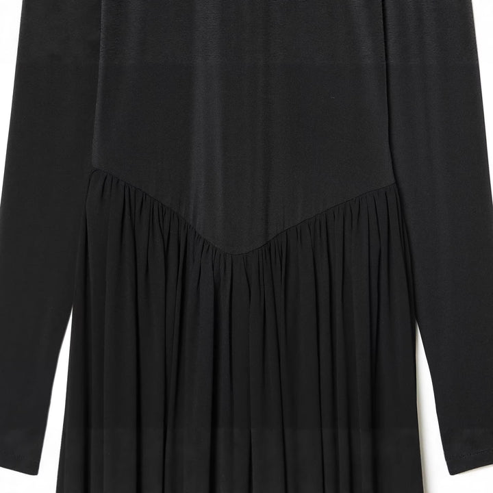 Damen Jumpsuit mit Stehkragen, weitem Plissee-Hosenbein und Knöchel-Bindebändern Echoarchiv
