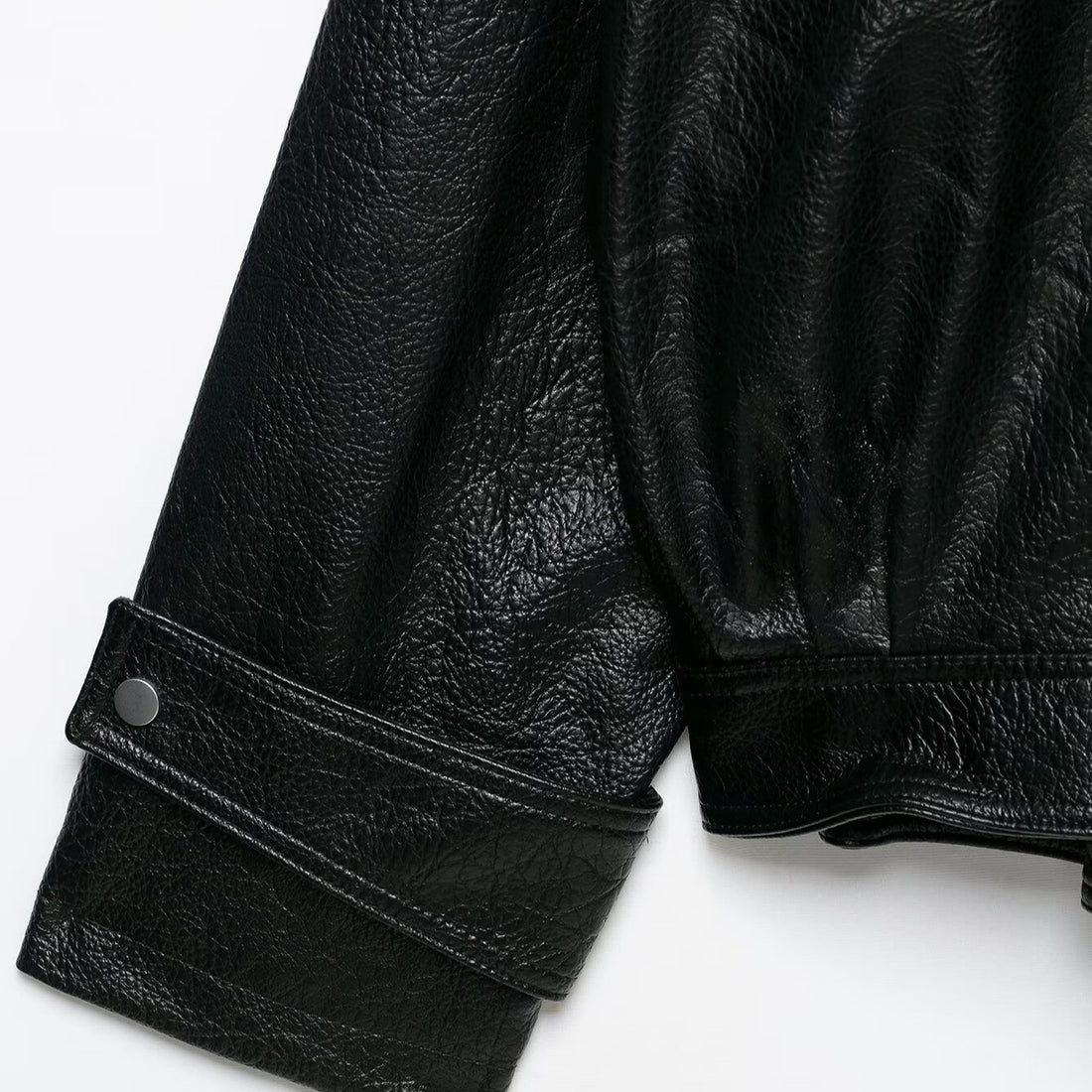 Damen Oversized Kunstlederjacke mit hohem Stehkragen und Zipper-Taschen Echoarchiv