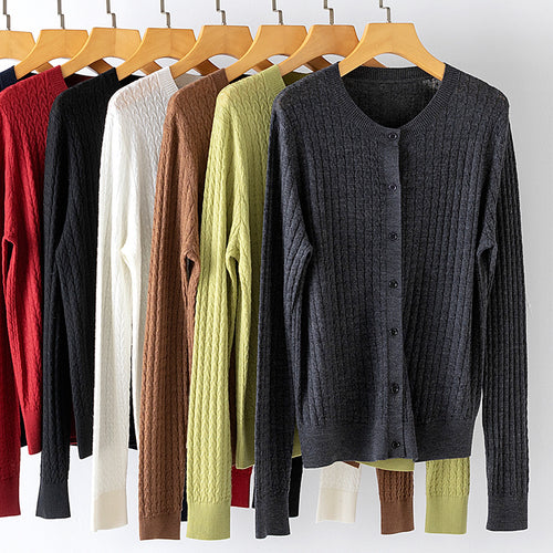 Damen Feinstrick-Cardigan mit Zopfmuster, Rundhalsausschnitt und Knopfleiste Echoarchiv