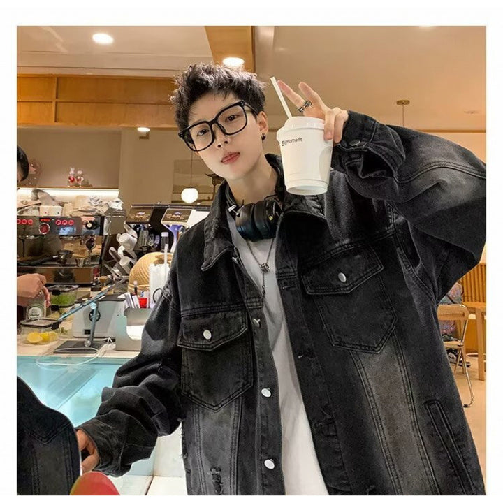Herren Oversized Denim-Jeansjacke im Vintage-Look mit Distressed-Details und aufgesetzten Pattentaschen Echoarchiv