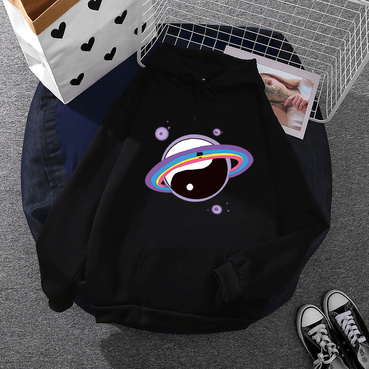 Damen Oversized Kapuzenpullover aus Baumwollmischung mit Planeten-Yin‑Yang-Grafik und Kängurutasche – Auréline
