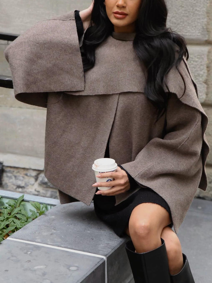 Damen Kurze Capejacke im Lagenlook aus Wollmix mit weitem Fledermausärmel Echoarchiv