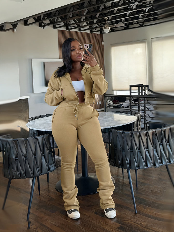 Damen nan kurz geschnittenes Zip-Hoodie und Highwaist-Jogginghose-Set mit Kordelzug und leicht gerafften Knöchelabschlüssen Echo Archiv