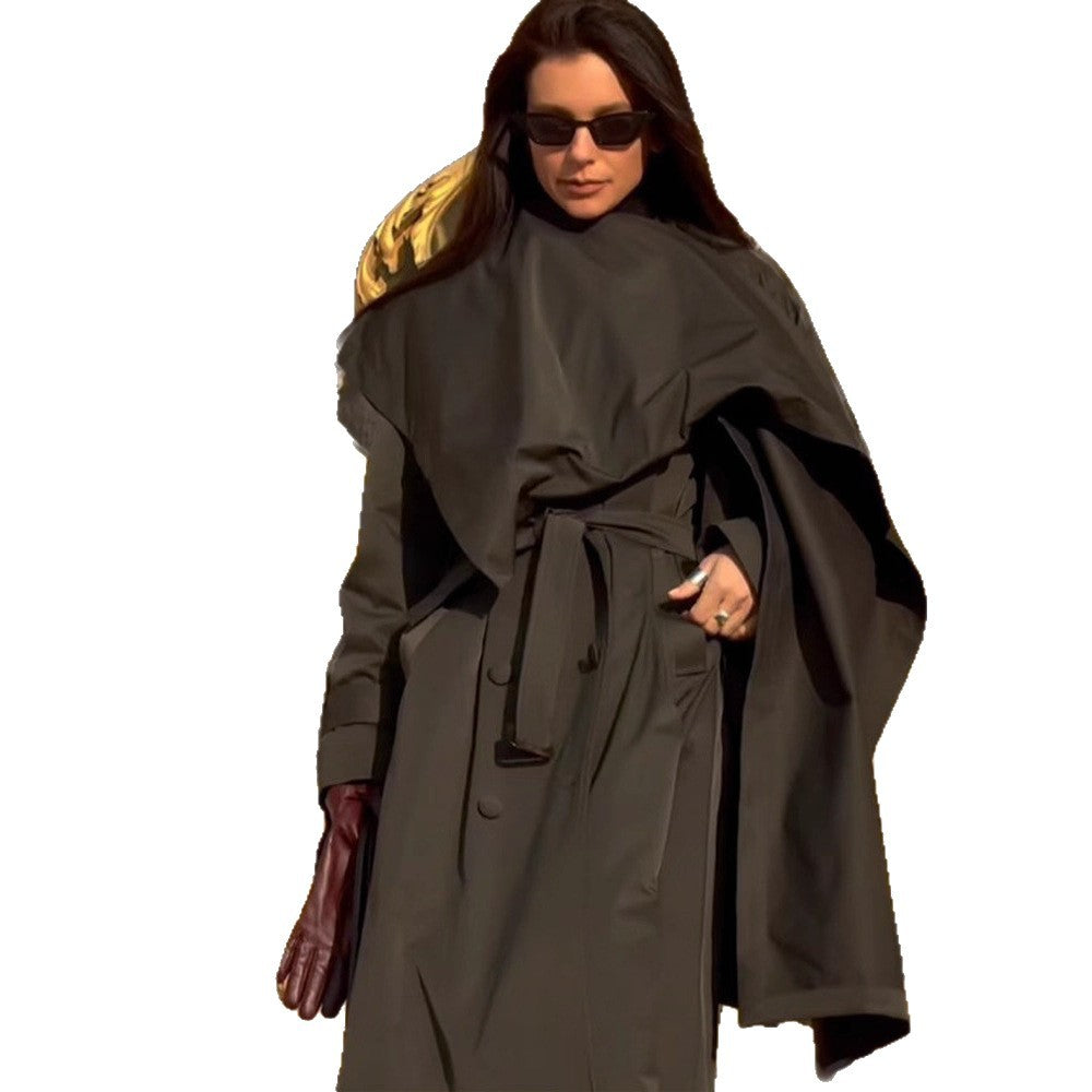 Damen Midilanger Trenchcoat mit ponchoartigem Cape-Überwurf & kastiger Silhouette Echoarchiv