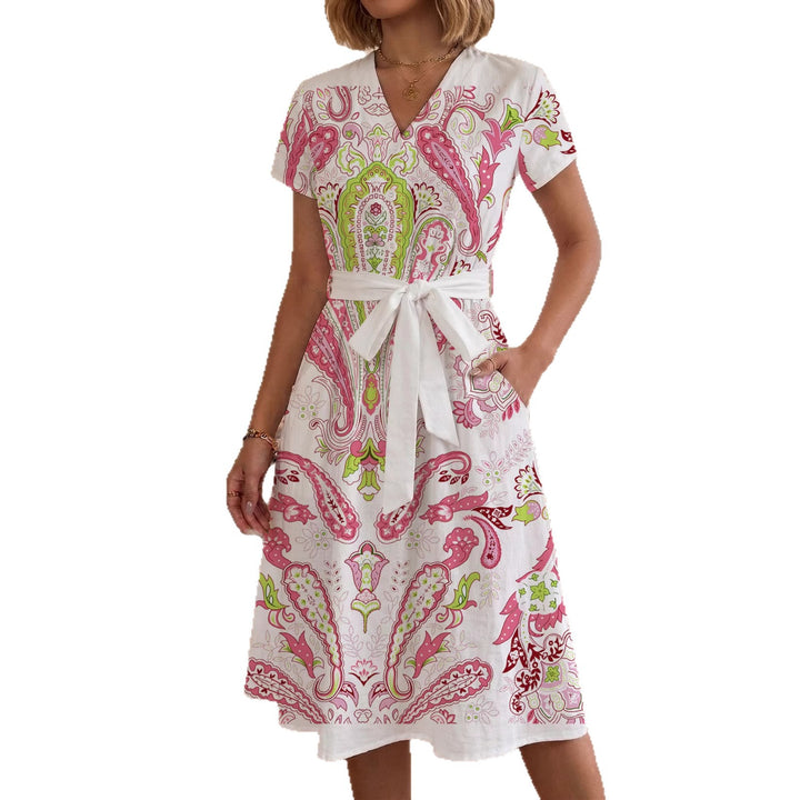 Damen Midi Kleid mit floralen Akzenten und tailliertem Schnitt Echo Archiv