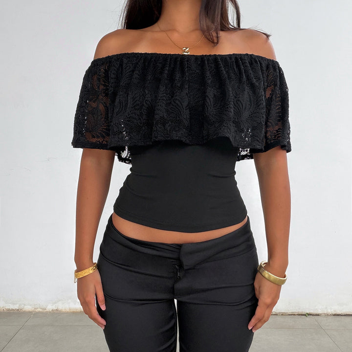 Damen Oberteil mit Spitzen-Overlay und schulterfreiem Design Echo Archiv