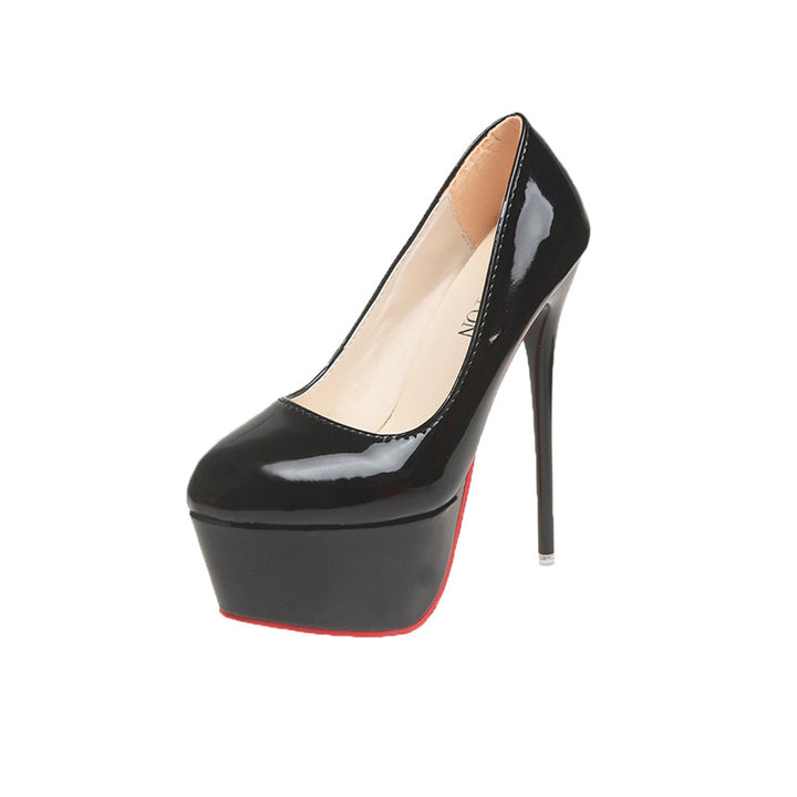 Damen Lack-Pumps mit überhohem Plateau und schlankem Stiletto-Absatz Echo Archiv
