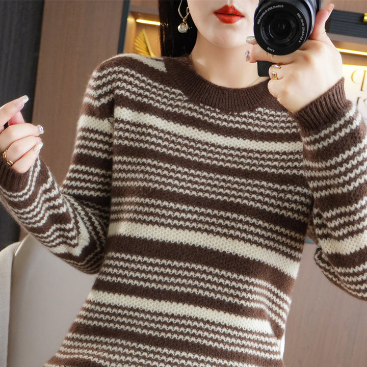 Damen Kuscheliger Streifenpullover aus Mohair‑Optik mit kastiger Passform und Rundhalsausschnitt Echoarchiv