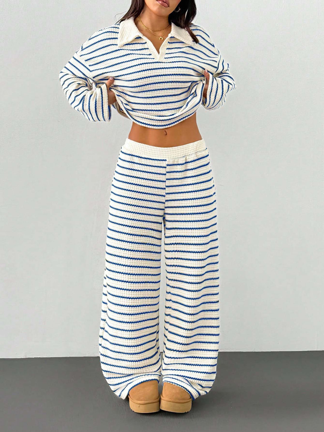 Damen Gestreiftes Strick-Set aus Polokrippenpullover und weiten Palazzo-Strickhose Echo Archiv