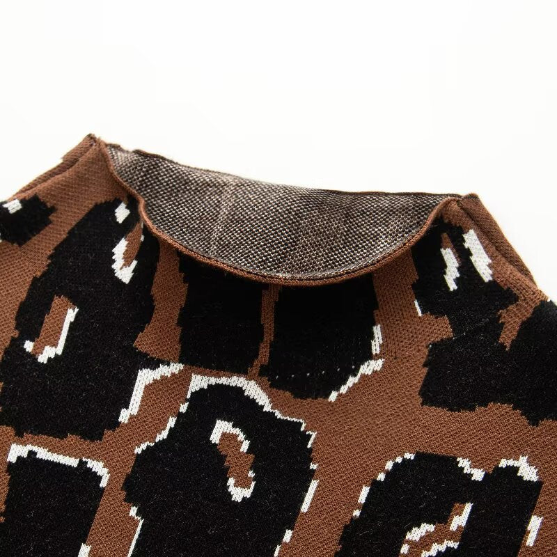 Damen Oversize Strickpullover mit Stehkragen und Jacquard-Leopardenmuster Echo Archiv