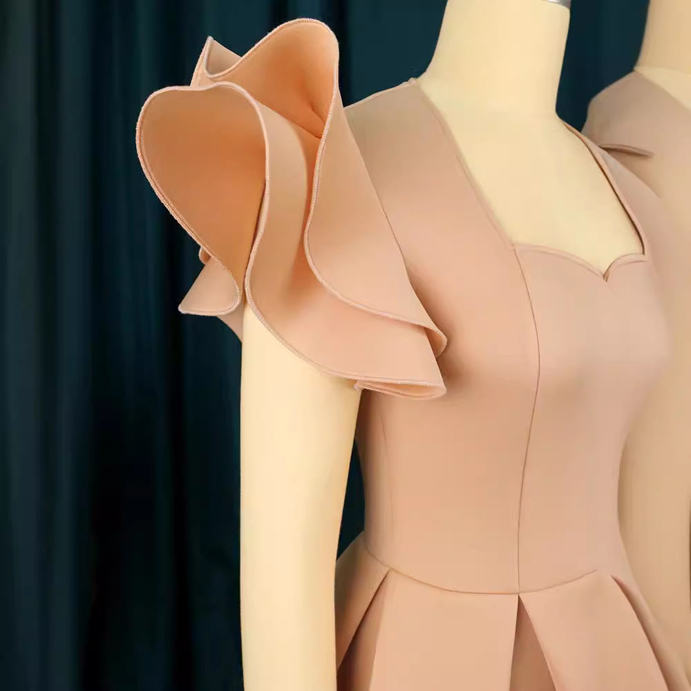 Damen A-Linien Kleid mit voluminösen Rüschenärmeln Echo Archiv