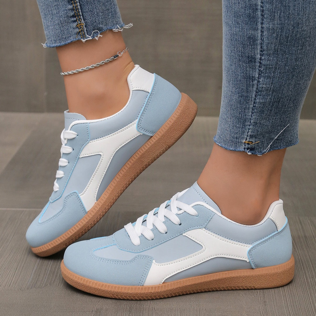 Damen Retro-Sneaker mit Gummisohle, leichtem Textilfutter und Komfortfußbett – Névara