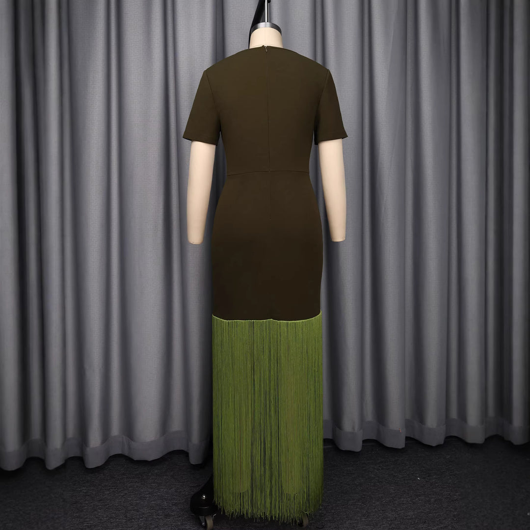 Damen elegantes Kleid mit asymmetrischem Saum und modischem Cut-Out Echo Archiv