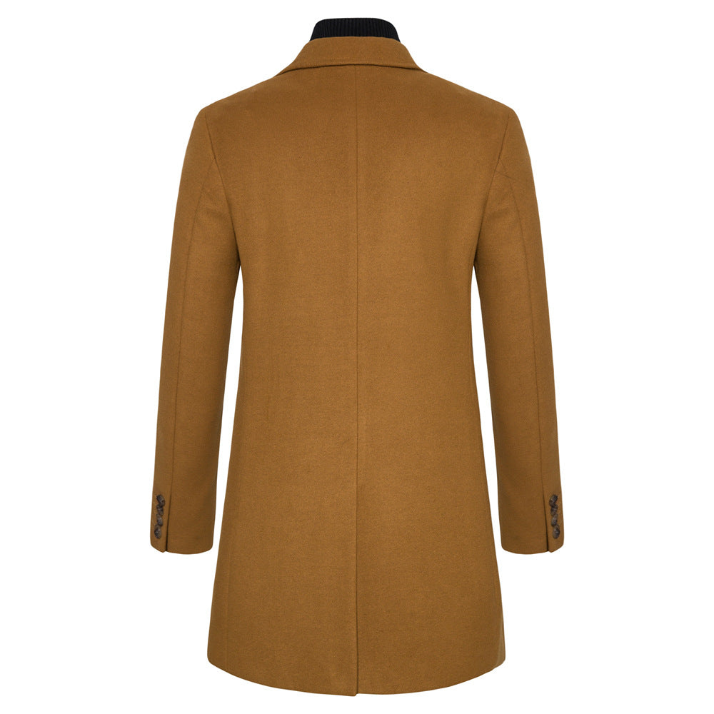 Herren eleganter Wollmantel mit modernem Schnitt und praktischen Taschen Echoarchiv