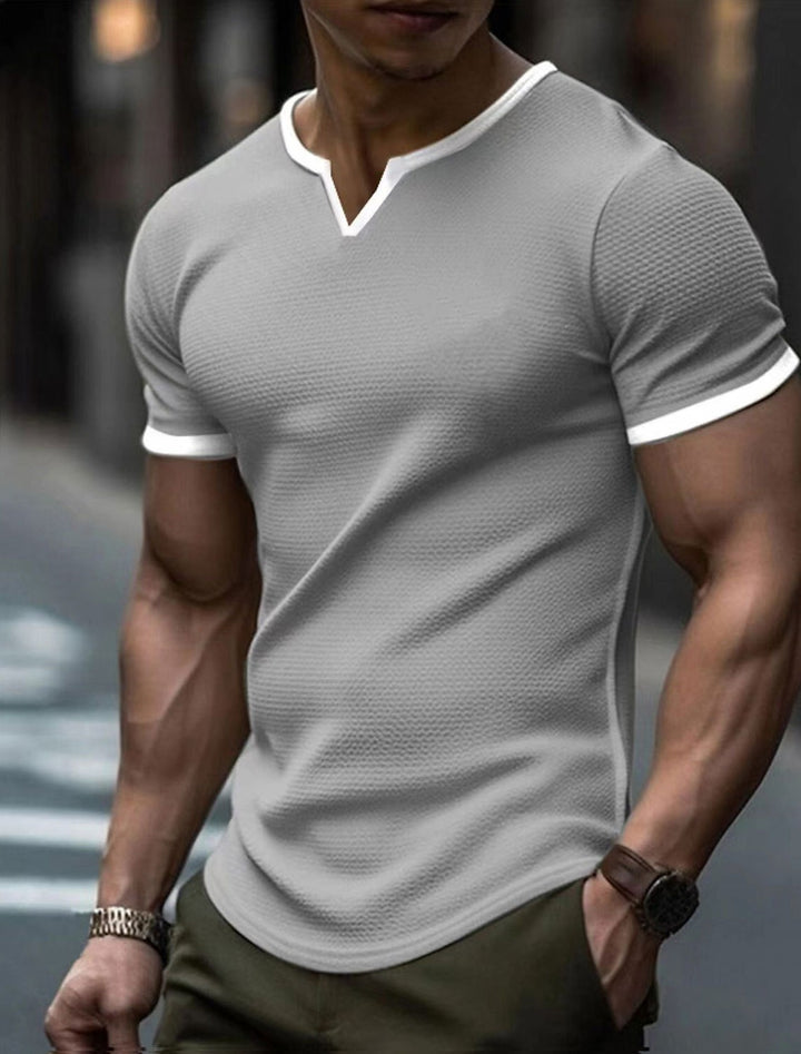 Herren Kurzarm T-Shirt mit strukturiertem V-Ausschnitt und kontrastierenden Ärmeln Echoarchiv