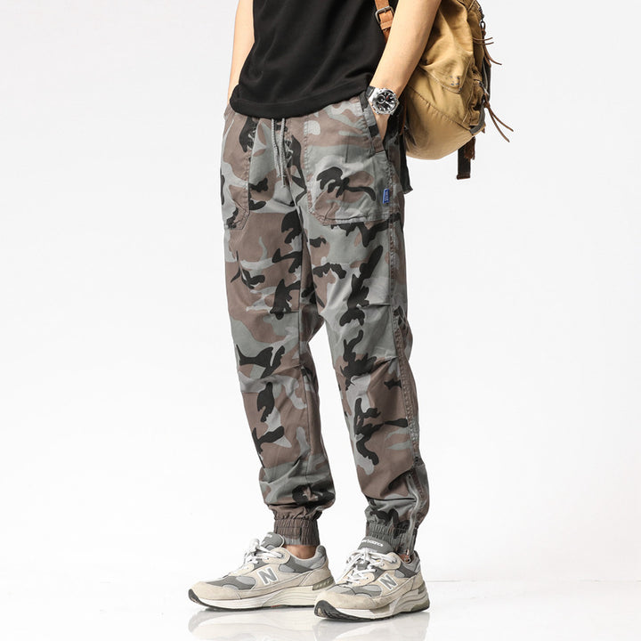 Herren Camouflage-Cargo-Joggerhose mit Tunnelzug, Mehrfachtaschen und gerippten Beinabschlüssen Echo Archiv