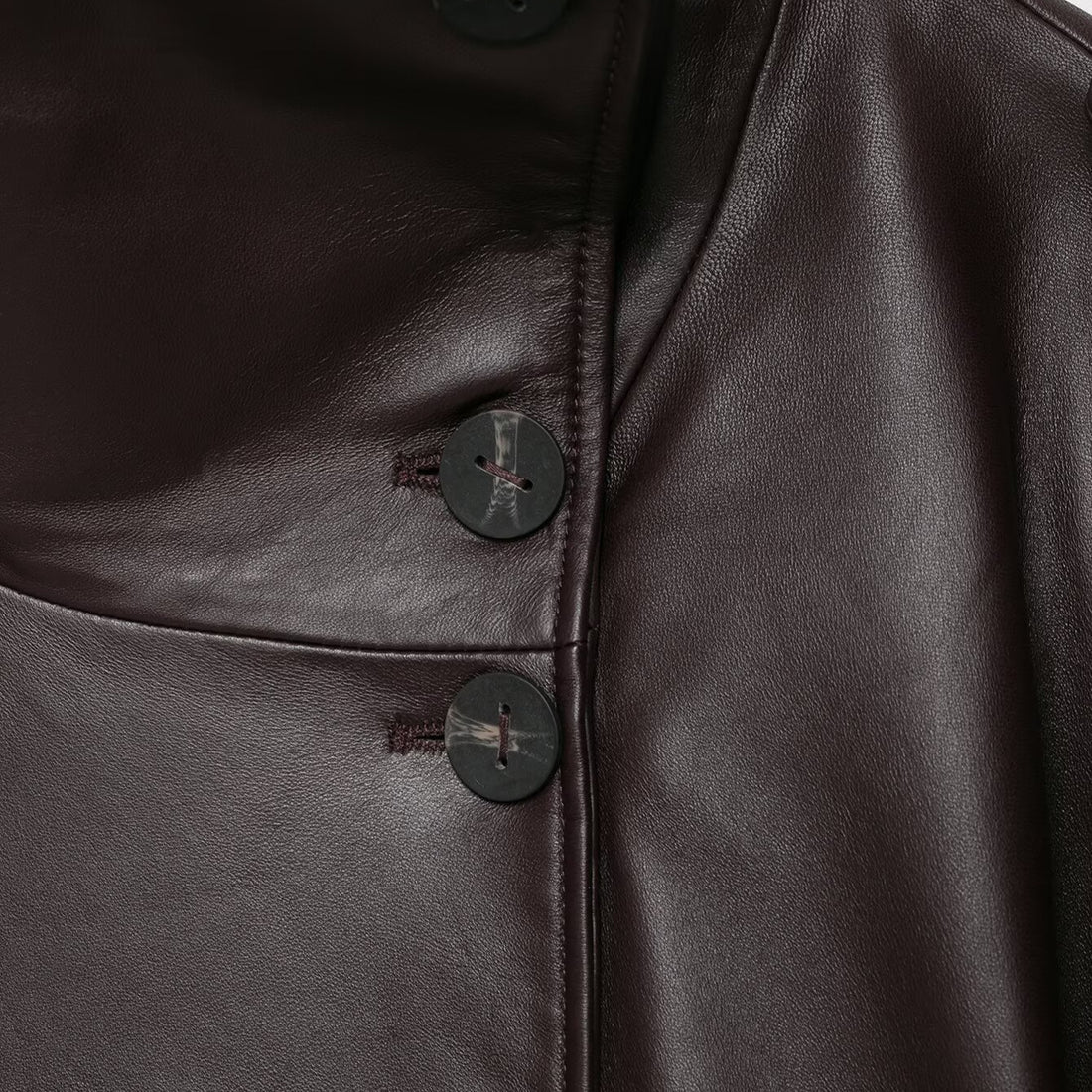 Damen Kurze Leder-Trenchcoat-Jacke mit hohem Stehkragen, doppelreihiger Knopfleiste und Taillengürtel Echoarchiv