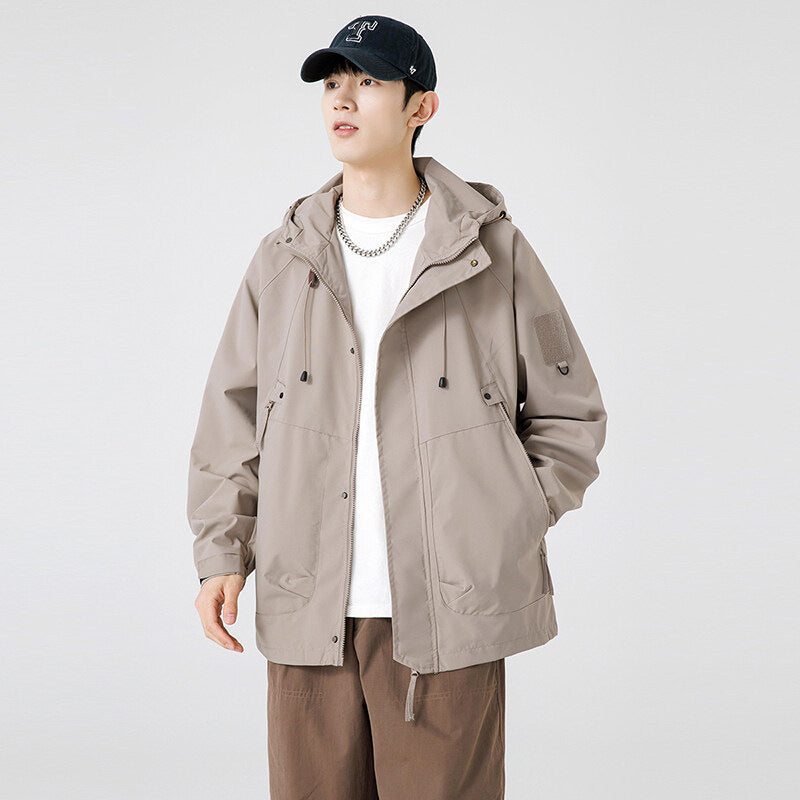Herren Leichte Funktionsjacke mit hohem Kragen und praktischen Taschen Echoarchiv