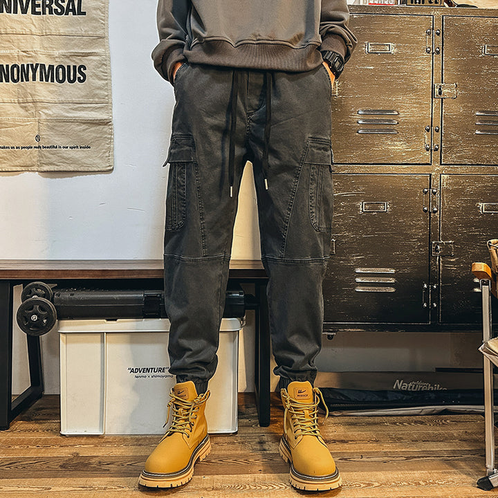 Herren Cargo-Joggerhose mit großen Pattentaschen, elastischem Bund und Gummbündchen – Bravaro