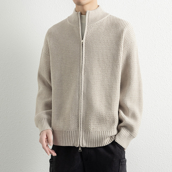 Herren Strickjacke mit hohem Kragen und praktischen Reißverschluss Echoarchiv