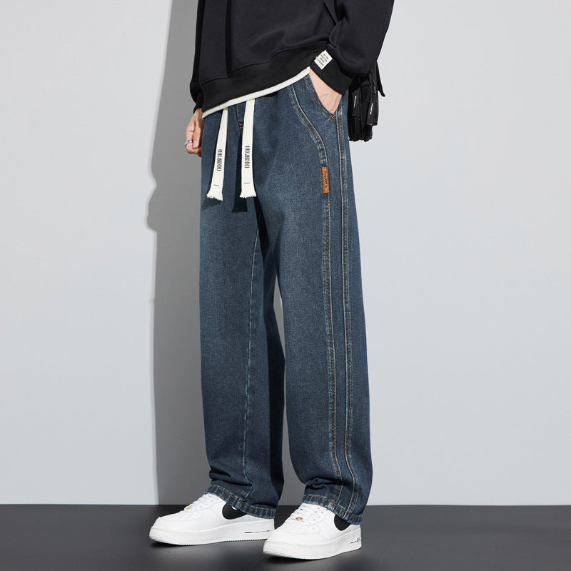 Herren Weite Denim-Hose im Lounge-Style mit Tunnelzugbund und geradem Bein Echo Archiv